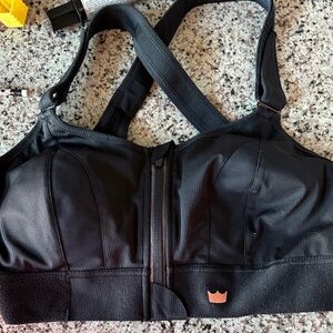 SHEFIT Black Adjustable Sports Bra 1LUXE